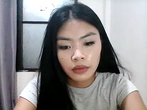 Yunnie_Chu stripchat live cam model