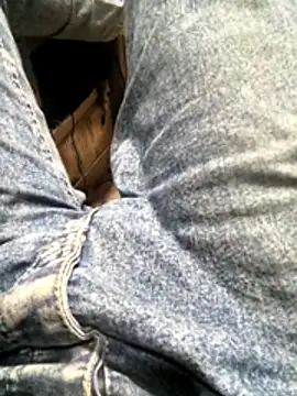 Aww21 stripchat live cam model