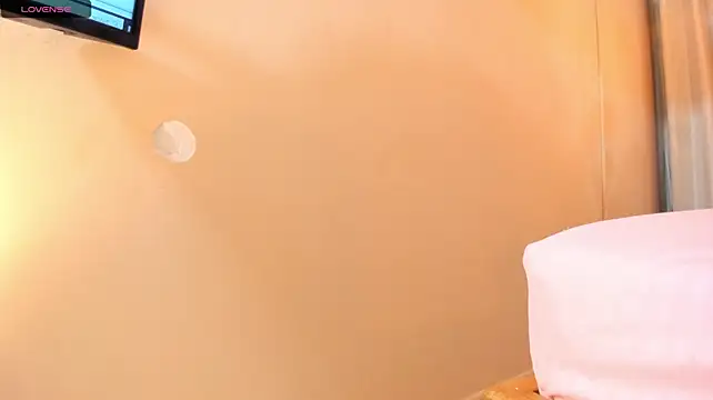Samantha_Lenox stripchat live cam model