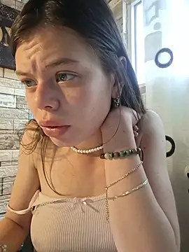 _Isabella-7 stripchat live cam model