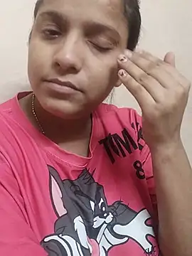 Simran-Kaur143 stripchat live cam model