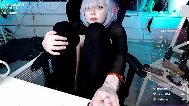 cutelittlepuff stripchat live cam model