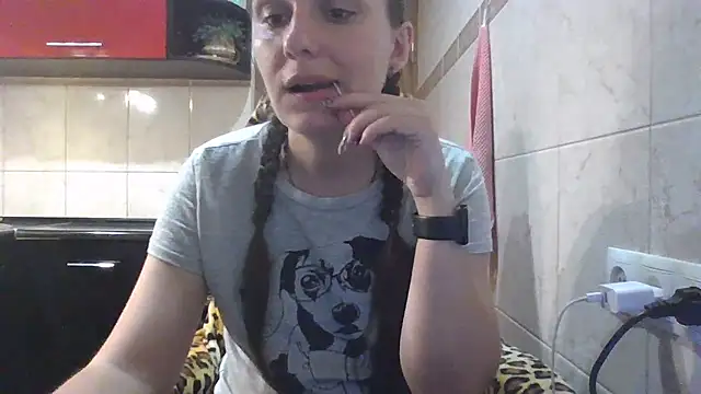 Lacmi30 stripchat live cam model