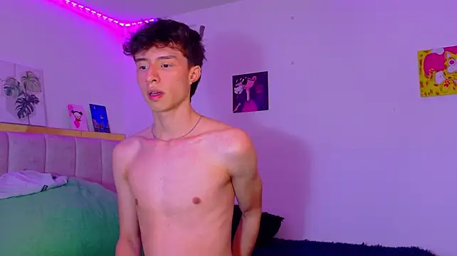 Juanmres stripchat live cam model