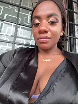 VictoriaKroft stripchat live cam model