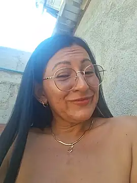 maturexxxnaughty stripchat live cam model