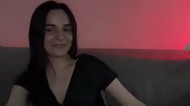 Neyllia stripchat live cam model