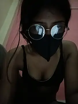 Aaradhya-Rani stripchat live cam model