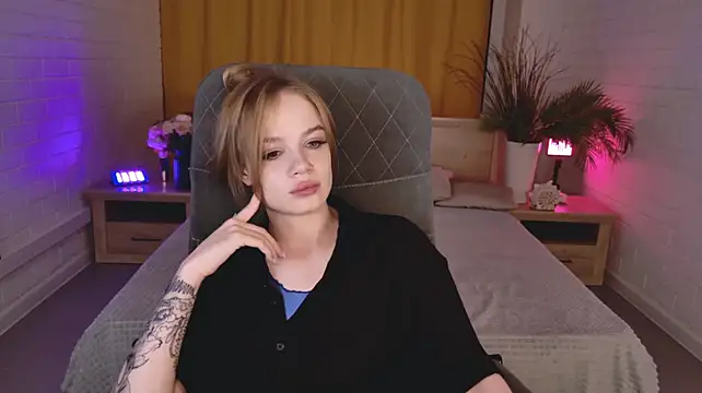 AmyNox stripchat live cam model
