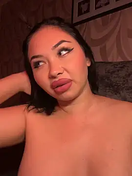 LaaadyDaaamn stripchat live cam model