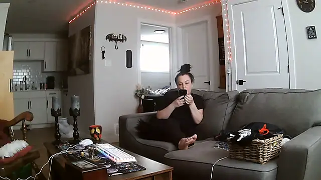 Queenemerald stripchat live cam model