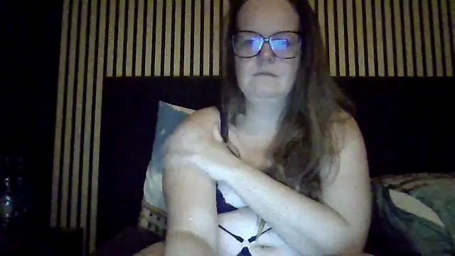 Forbiddencurves2026 stripchat live cam model