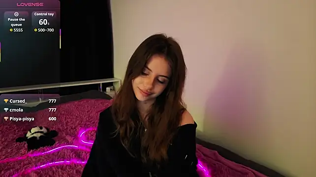 evvaavve stripchat live cam model