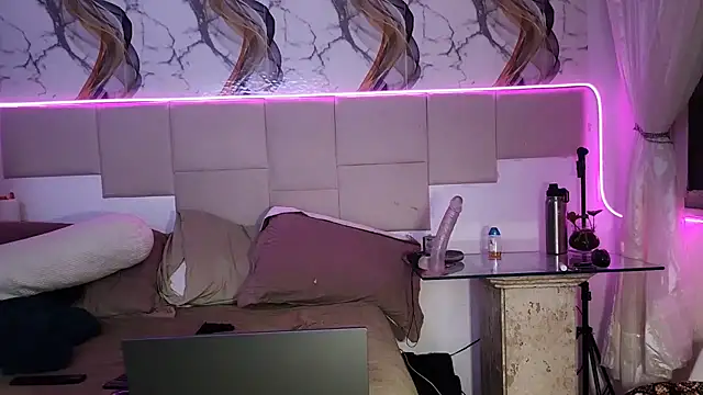 EnricoNetto stripchat live cam model