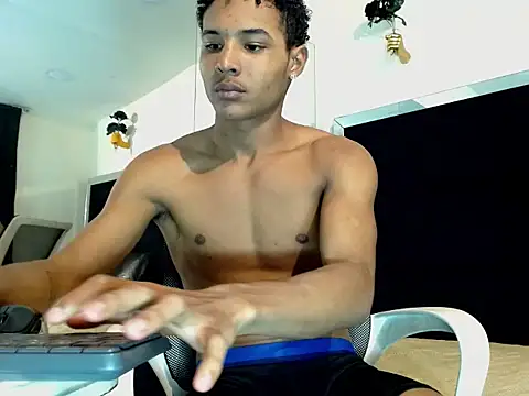 RafaelVander stripchat live cam model
