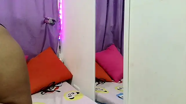 Diamondd_sexy stripchat live cam model