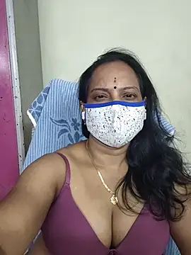 amudha143 stripchat live cam model