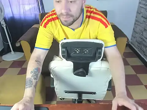 mike_lovers_ stripchat live cam model