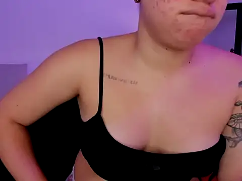 MartinaConnorr stripchat live cam model