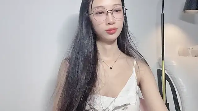 Lili-2 stripchat live cam model