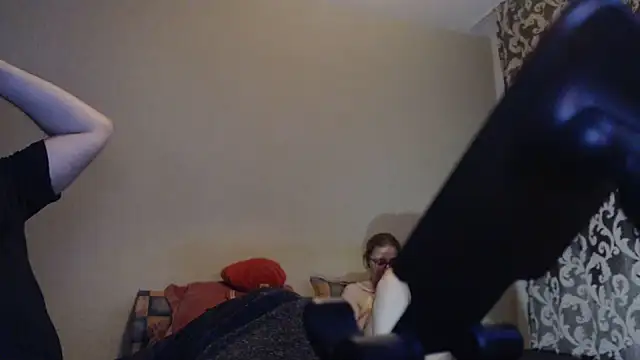 MoonedByEva2025 stripchat live cam model