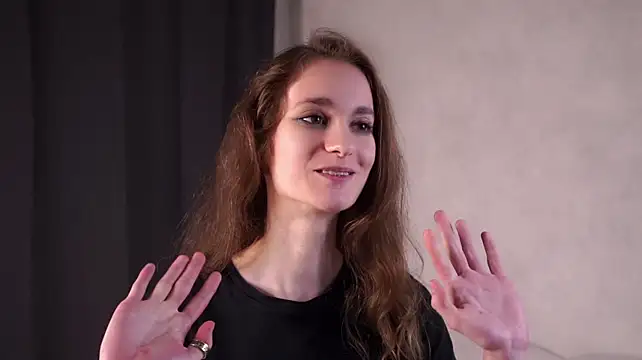 MuoiSlattery stripchat live cam model
