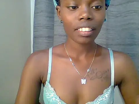Sweet_quincy stripchat live cam model