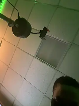 MORE_PEACHY stripchat live cam model
