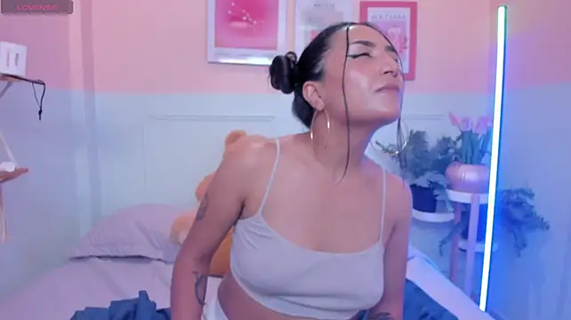 NikyVixen stripchat live cam model