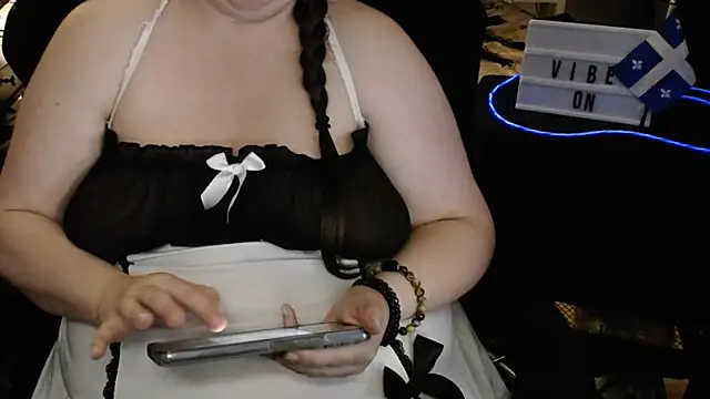 angecornuXO stripchat live cam model