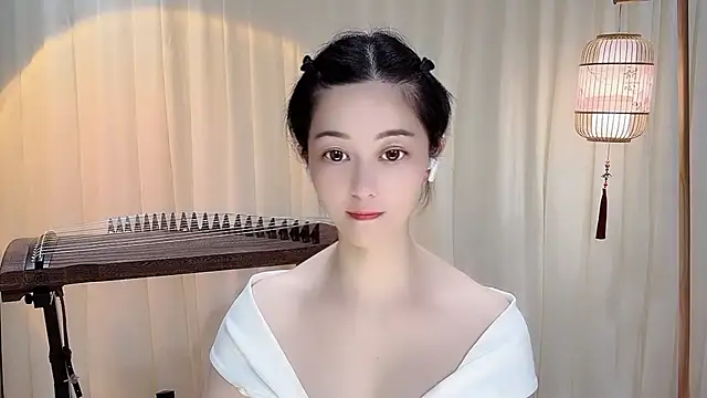 Tian-xin-999 stripchat live cam model