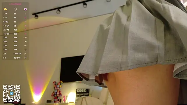 Lunainnk stripchat live cam model