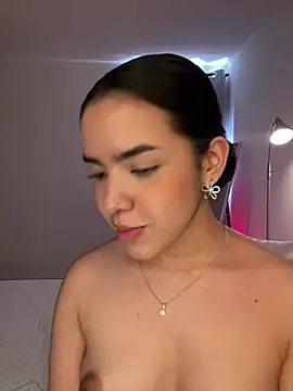 flufflyass stripchat live cam model