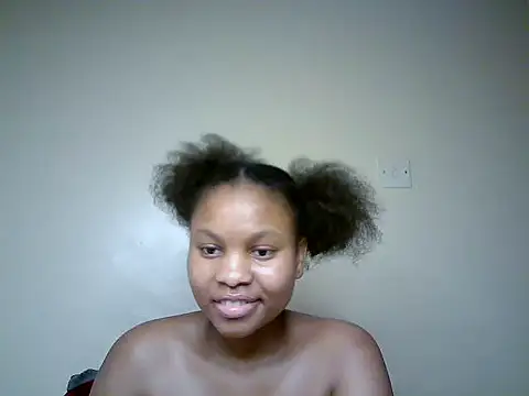Swt_smiles stripchat live cam model