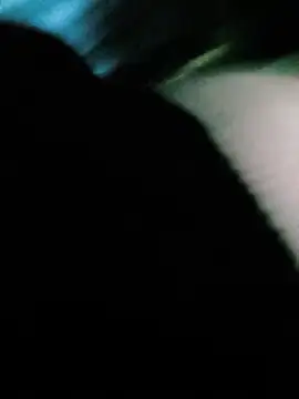 Ozenli- stripchat live cam model