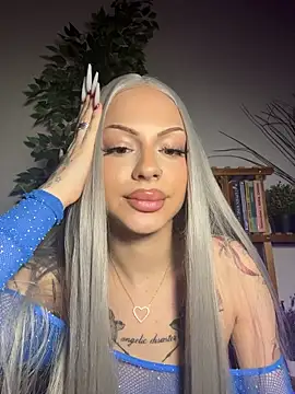 DollyRuby stripchat live cam model