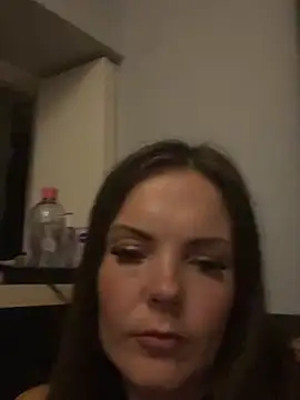 SexyLoLoUK stripchat live cam model