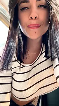 HannaBeckett stripchat live cam model