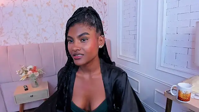 halleylorens stripchat live cam model
