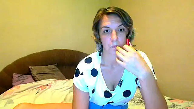 Lana_Foxyy stripchat live cam model