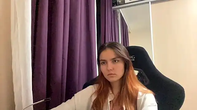 VelvetEden stripchat live cam model