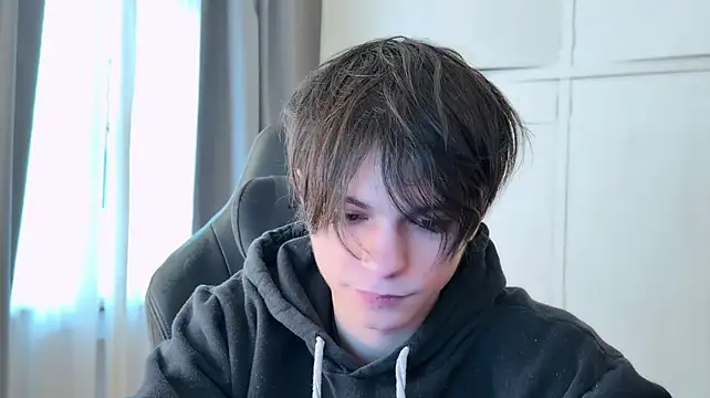 SasukeUhchiaa stripchat live cam model