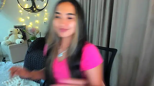 worldofkim stripchat live cam model