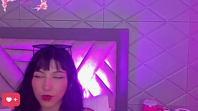 Naomi-Haruno stripchat live cam model