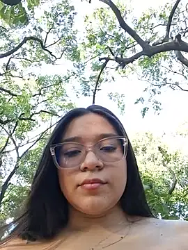 -VICKKY stripchat live cam model