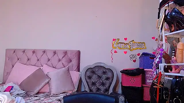 lanaqueen699 stripchat live cam model