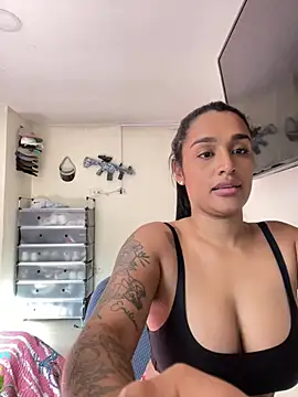 KatalinnaBrown stripchat live cam model