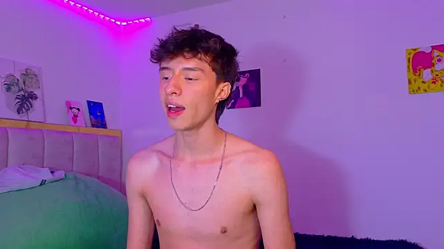 Juanmres stripchat live cam model