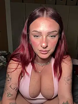OliviaaFischer stripchat live cam model