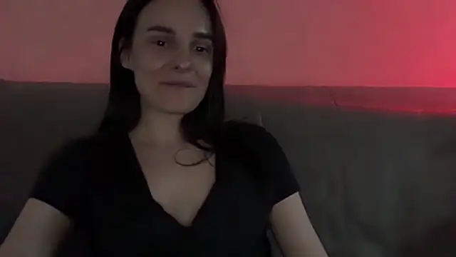 Neyllia stripchat live cam model